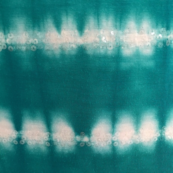 Turquoise and white tie dye sequined 3/4 sleeve tee - Picture 3 of 4
